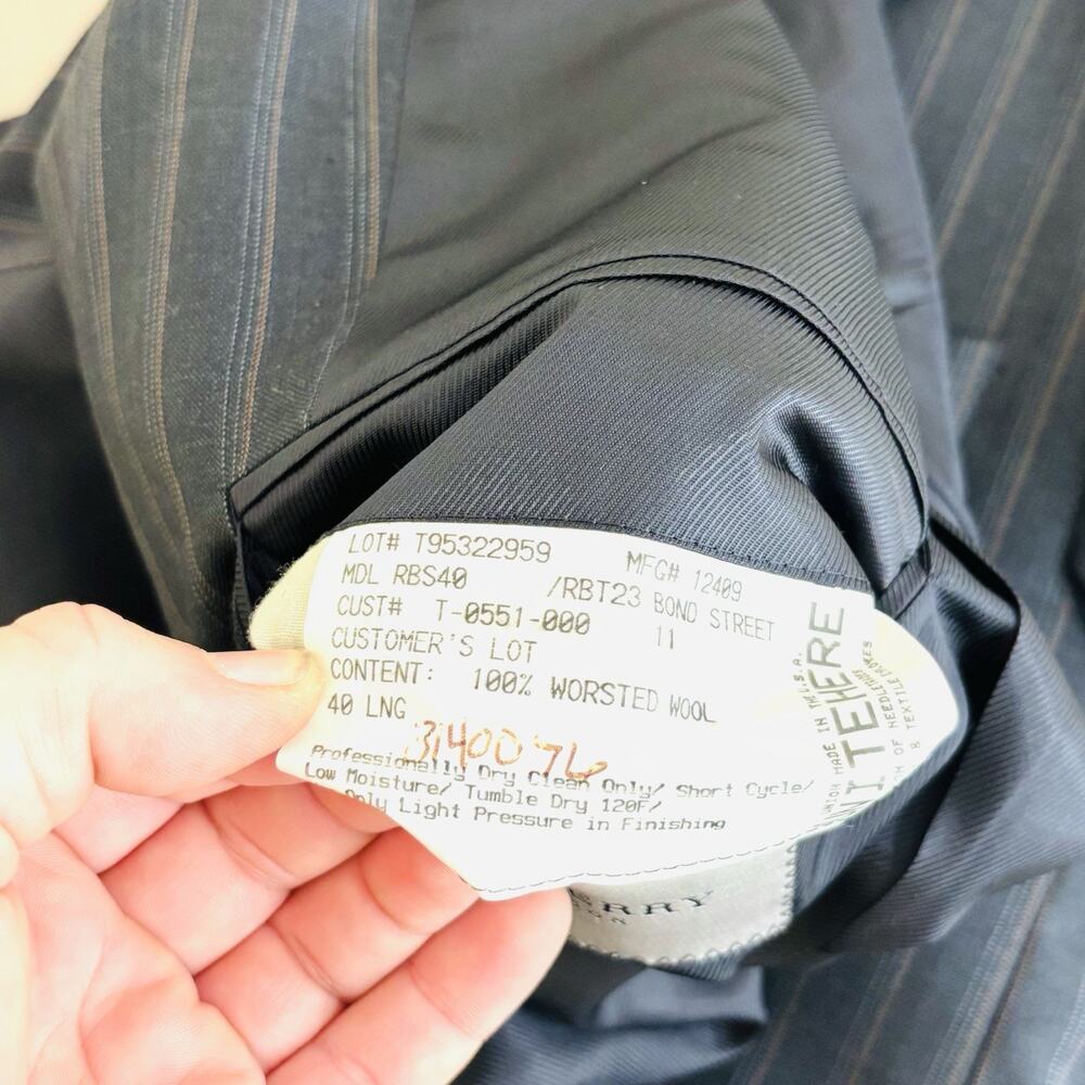 Burberry London Blazer Size 40 Long Black Pinstripe Worsted Wool 2 Button - Picture 5 of 10